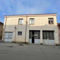 Rif. 189 CASA LIBERA 2 LATI CON MAGAZZINO E CORTILE 