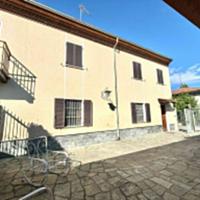 Rif. 387 casa libera 3 lati cristo